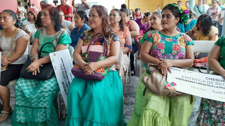 ENTREGA DE CRÉDITOS EN EL ISTMO (1)