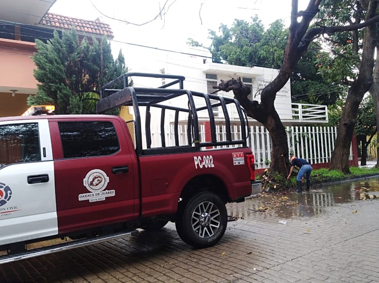 1-atencion-lluvias-oaxaca