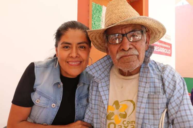 SEPIA- Ver a Oaxaca con Amor